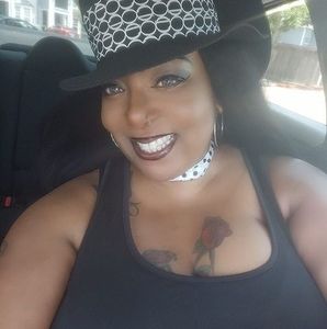 Meet your Posher, Ronie